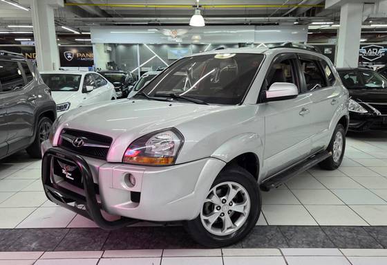 HYUNDAI TUCSON 2.0 MPFI GLS 16V 143CV 2WD FLEX 4P AUTOMÁTICO HYUNDAI TUCSON 2.0 MPFI GLS 16V 143CV 2WD FLEX 4P AUTOMÁTICO